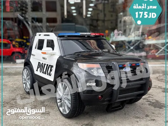 سياره شحن فورد شرطة مع لا سلكي و لطاشات و انارة شرطة اعلى صنف تناسب عمر 8 سنوات