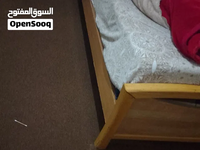 تخت مفرد خشب