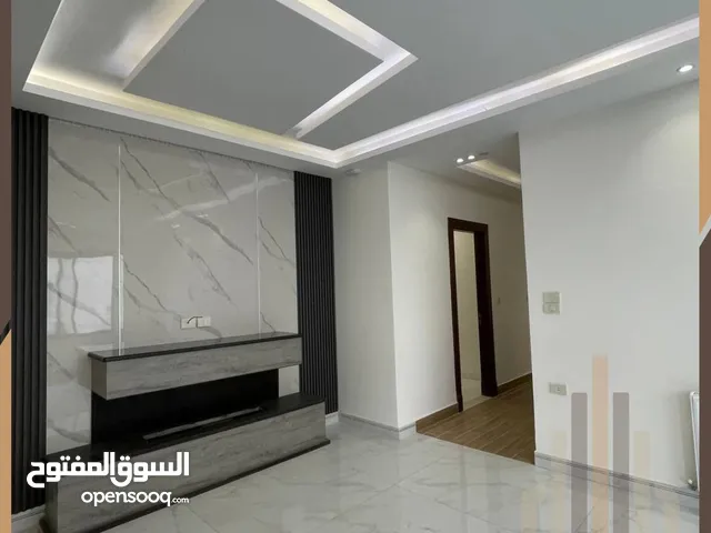240 m2 4 Bedrooms Apartments for Sale in Amman Khalda