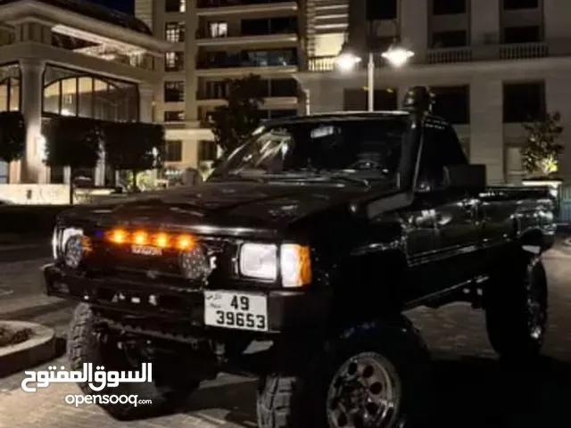 Used Toyota Hilux in Amman