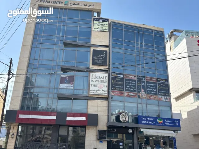 مكتب طابق ثاني بمجمع مخدوم ومنطقة حيوية وقريبة من الخدمات للايجار في ضاحية الامير راشد، مساحة 52م2