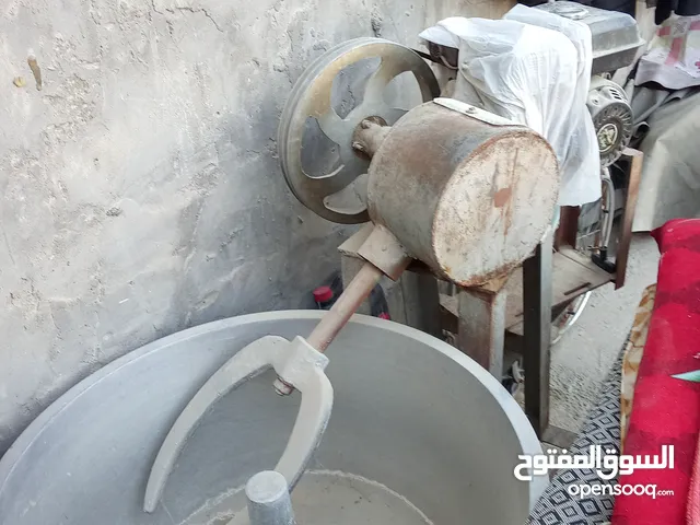السلام عليكم عجانه مخابز مستخدمه كلش قليل بعد جديده