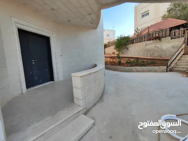 140 m2 2 Bedrooms Apartments for Rent in Ramallah and Al-Bireh Surda