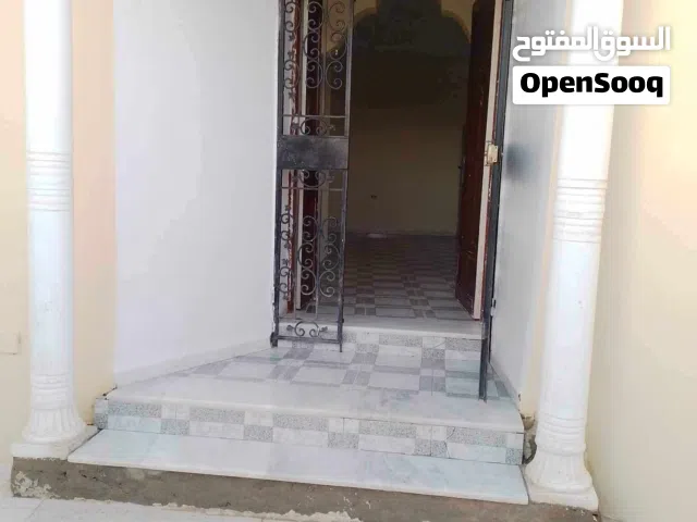 150 m2 More than 6 bedrooms Townhouse for Sale in Tozeur Other