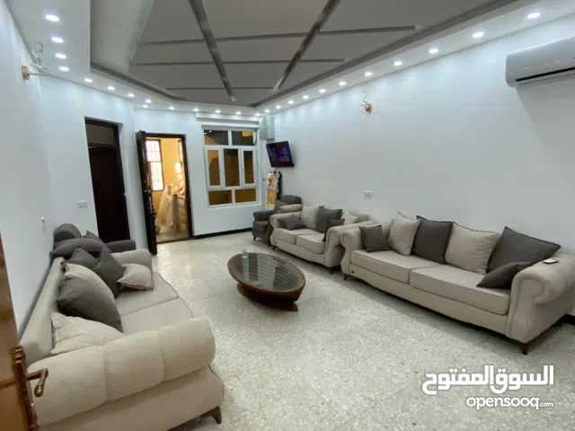 شقة حديثة للايجار بسعر جديد في المنصور