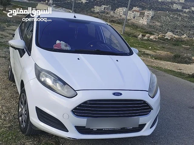 فرد فيستا السياره الاوفر تامين وترخيص سنه