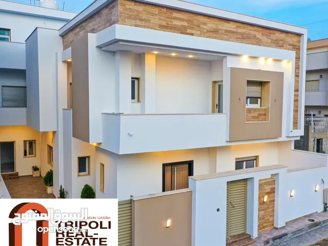 470m2 More than 6 bedrooms Villa for Sale in Tripoli Al-Serraj