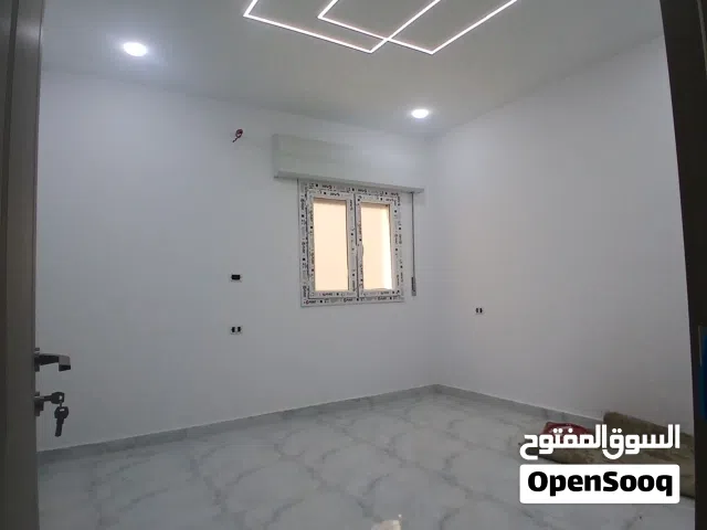 شقه للبيع شارع الخلاطات مقسم الاكاسيه السعر 180الف