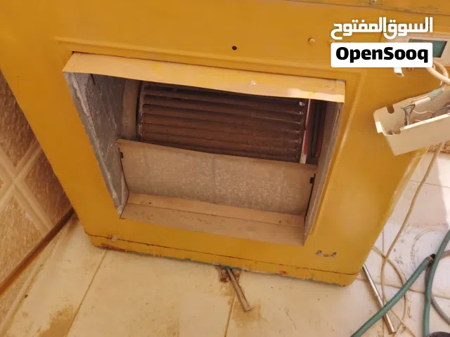 مكيف مياه وسط شغال