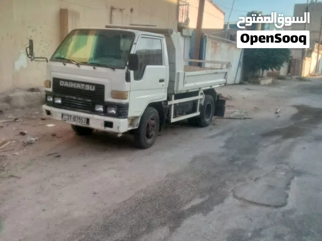 1980 دايهاتسو YRV