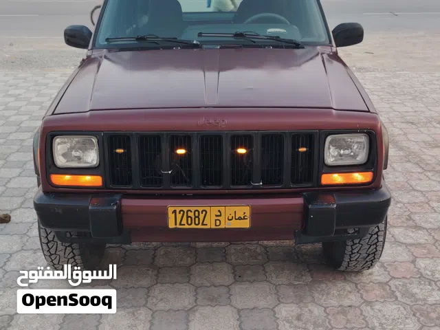 شيروكي سبورت 2000