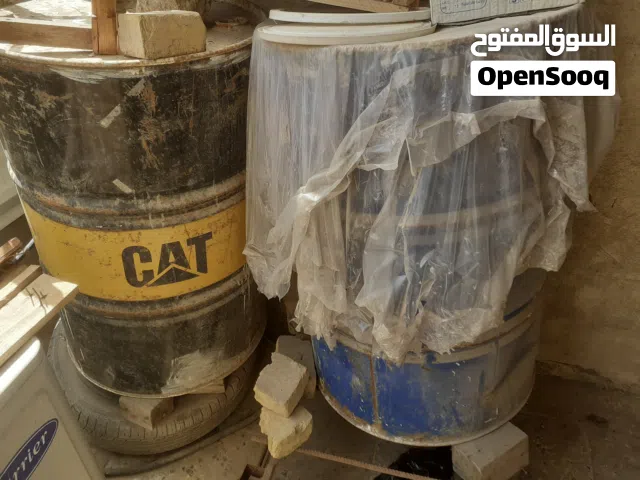 برميلن للبيع جدد مره وحده حاك بيهن نفط وهسه فارغات
