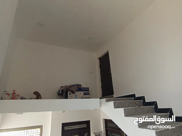 157 m2 4 Bedrooms Townhouse for Sale in Basra Juninah