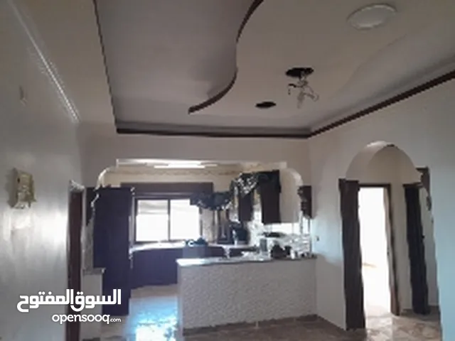 160 m2 4 Bedrooms Apartments for Rent in Salt Naqb Al Daboor
