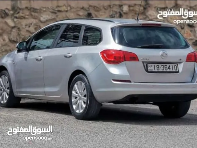 Opel Astra 2011 in Mafraq