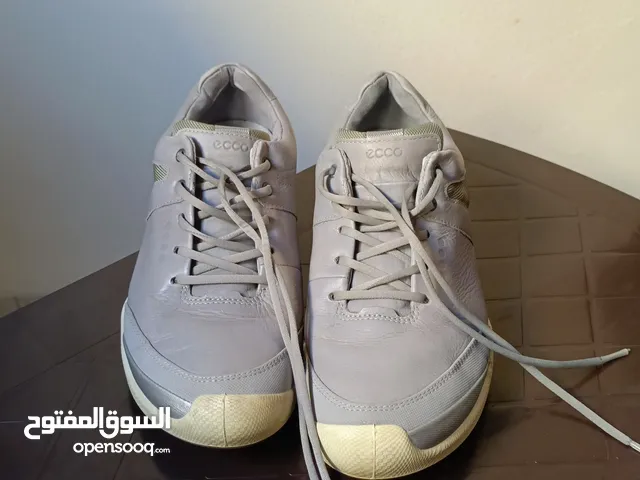 حذاء رجالي ماركة ايكو