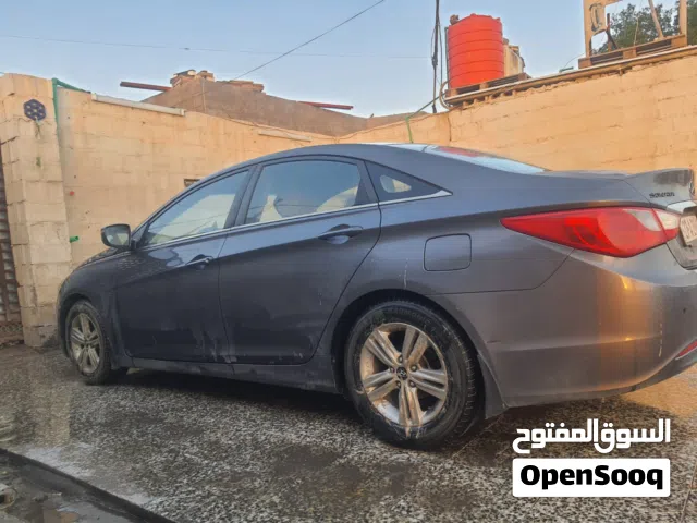 2013 هيونداي سوناتا Standard