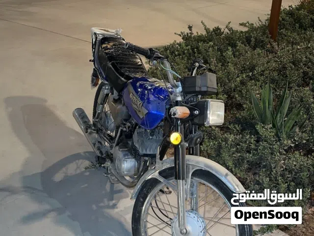 X100 قير عادي حاله ممتازه السعر 2000 قير عادي سرعه 120