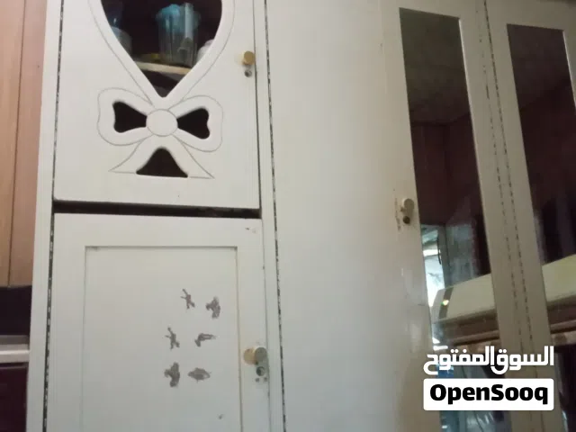 كنتور مستعمل 6 بيبان الطول 3 أمتار الحاله جيده