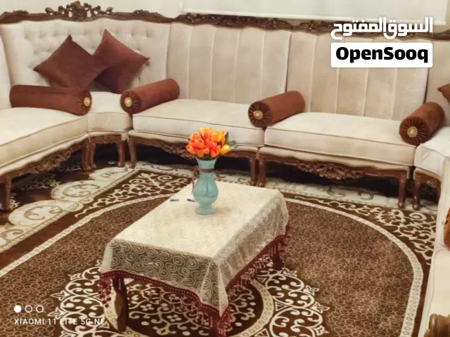 فيلا للاجار مفروشة خلف الحور مول طريق النهر //