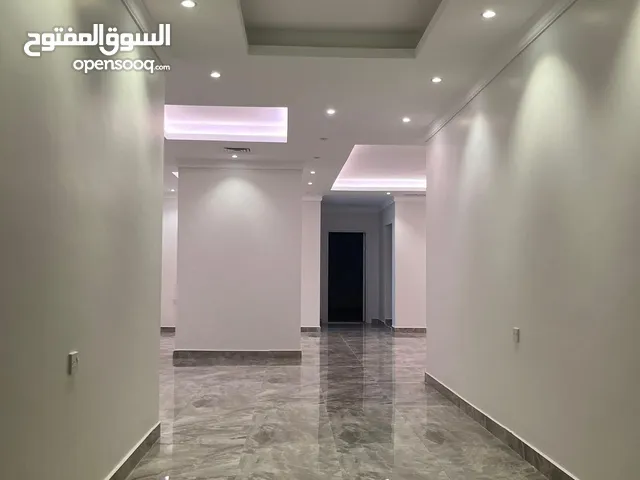 1200m2 More than 6 bedrooms Villa for Sale in Al Ahmadi Wafra residential