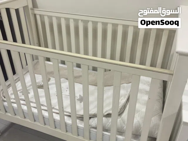 سرير اطفال