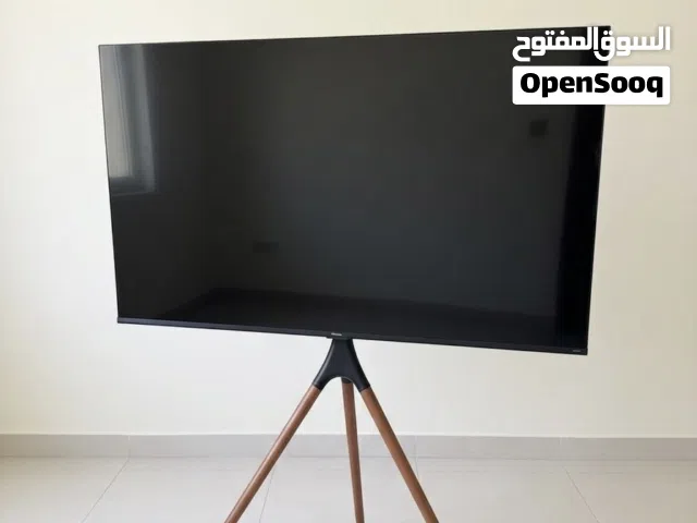 Hisense 55" 4K Smart LED TV with Premium Studio Wooden Tripod Stand