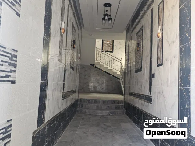 للبيع بيت دورين 3 لبن حر معمد شارع 12 الواجه غربي الموقع في دار سلم قريب من شارع الخمسين السعر 60