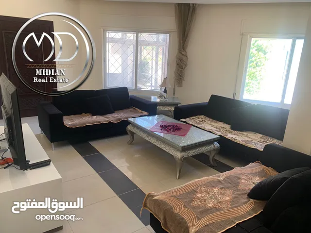 شقة ارضية للبيع الدوار السابع مساحة 135م مع ترس 50م سوبر ديلوكس بسعر مميز جداً