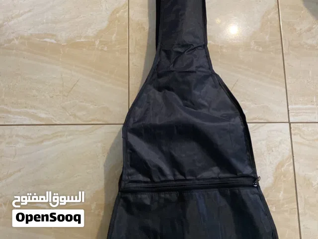 جيتار كلاسيك بسعر 10 دنانير