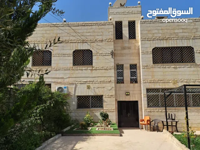 186 m2 5 Bedrooms Townhouse for Sale in Amman Al Yadudah