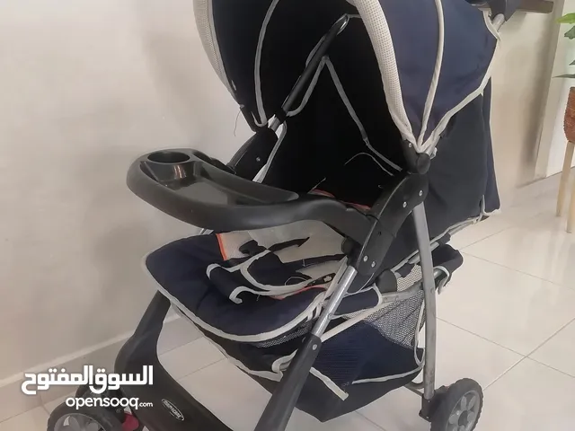 عربة أطفال للبيع