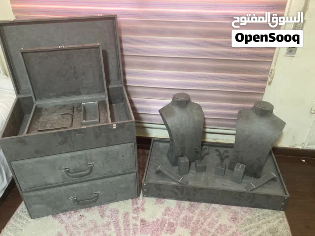 طقم عرض ذهب مع قالب كتب الكتاب للمناسبات الخاصة