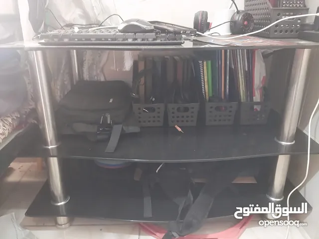 طاوله زجاج سكوليت بحاله ممتازه