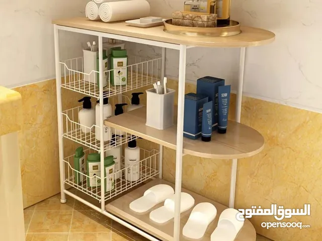 **منظم المطبخ العملي بـ 3 أرفف خشبية وسلال جانبية لتخزين الأجهزة والأدوات**