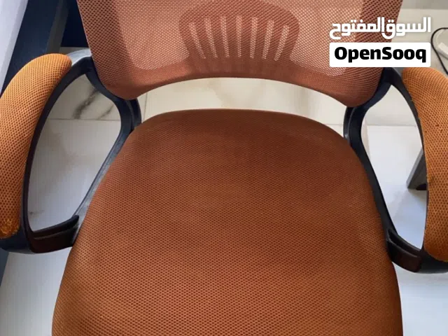 مكتب دراسي و كرسي مكتب لون خشابي فاتح