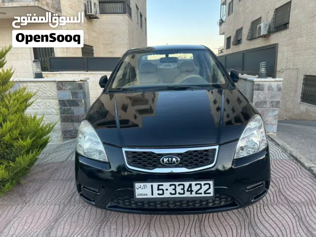 2011 كيا ريو Standard