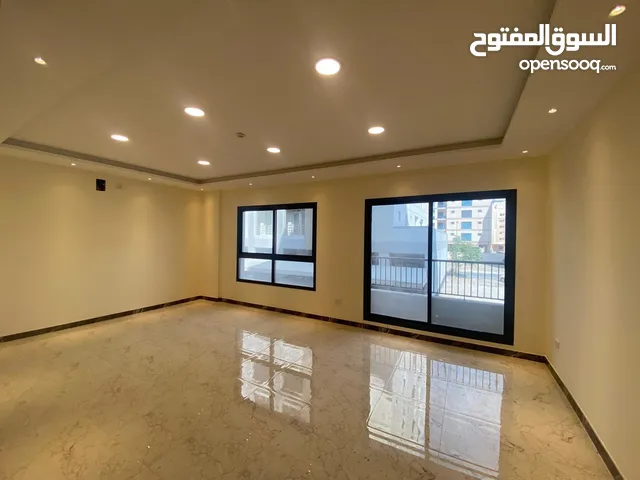 165 m2 4 Bedrooms Apartments for Sale in Muharraq Hidd
