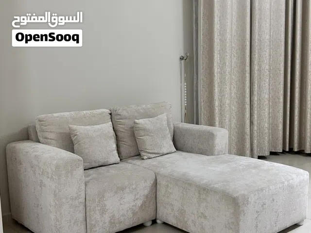 كنب شبه جديد مناسب للغرف  تفصيل بسعر 140 ريال  سعر البيع 100