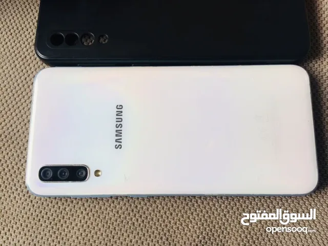 Samsung A50 128gb (good condition)