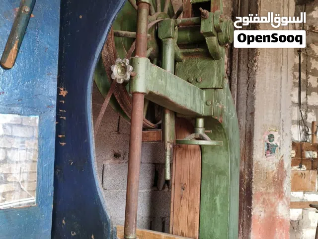 وين يالي يبي يخدم علي روحه  ورشه نجاره تامه متكامله اخدم طول