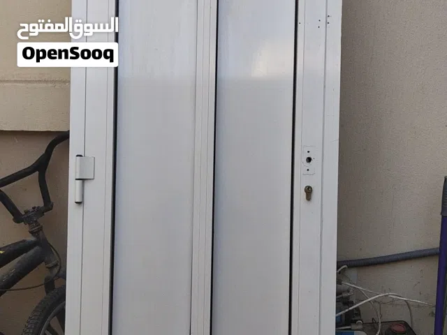 للبيع باب المينيوم - For Sale White Aluminum Door