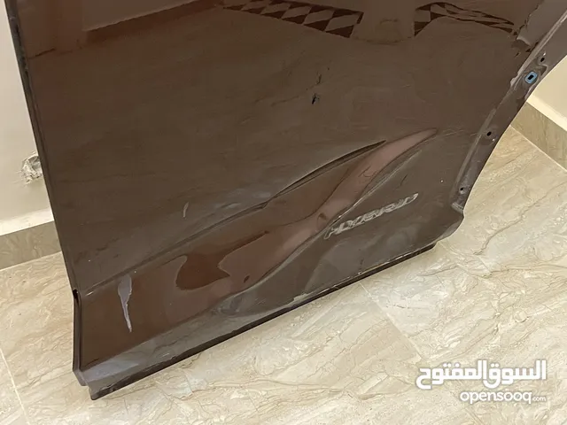 باب خلفي يسار lexus NX