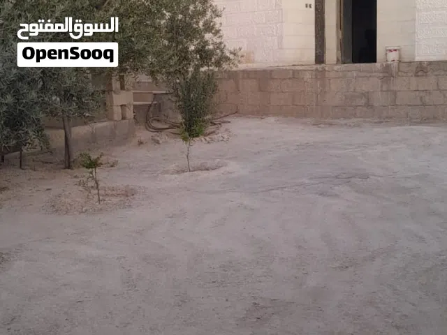 144 m2 4 Bedrooms Townhouse for Sale in Zarqa Al Autostrad