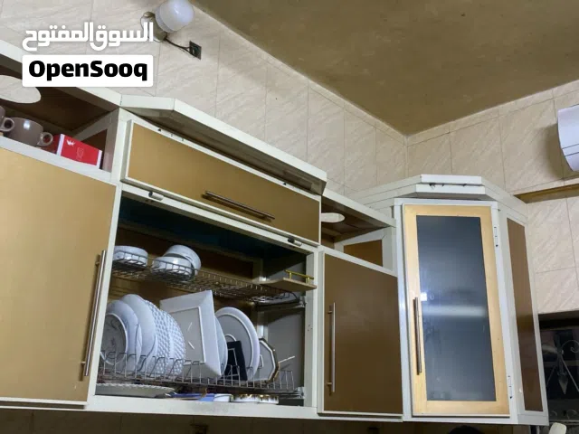 مطبخ للبيع نظيف  الموقع بصره طويسه