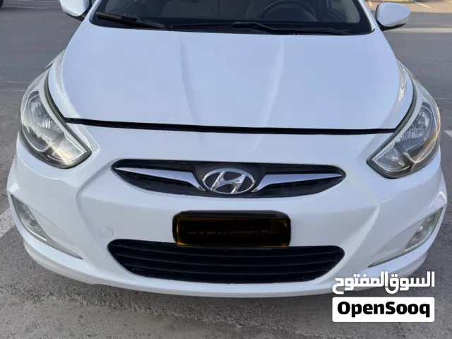 سياره اكسنت للبيع