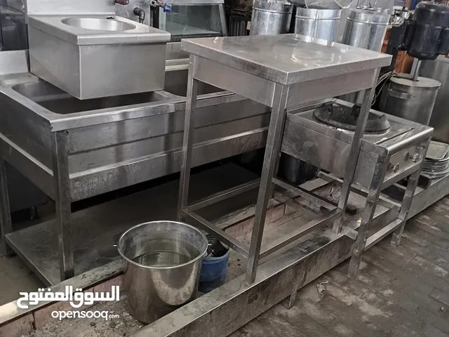 متوفر مغاسل و طاولات و كونتر للعصائر مقاسات مختلفة