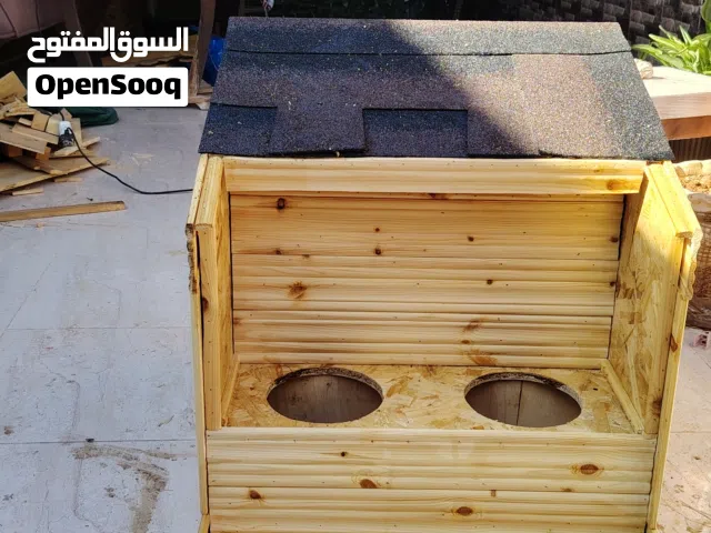 بيت للكلاب ذات الأحجام الكبيره والصغيره والمتوسطه خشبيه معزوله من مياه الأمطار والرطوبه كرميد الشنجل