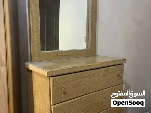 تسريحة للبيع بحال جيد