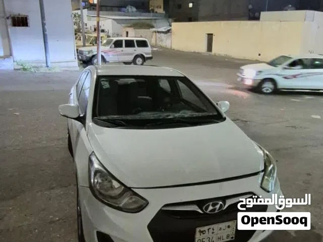 2012 هيونداي اكسنت